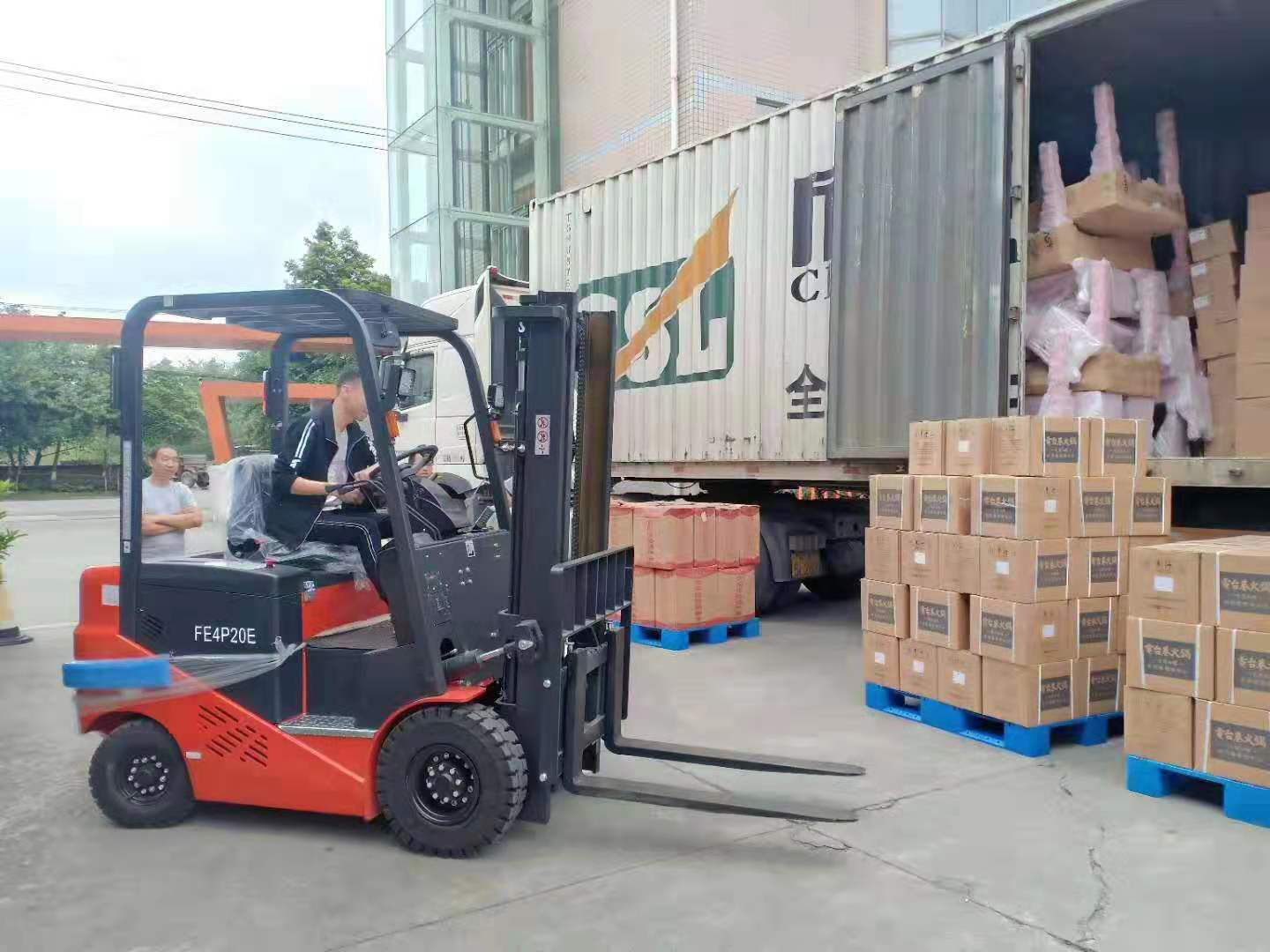 20E电动叉车客户现场验收
